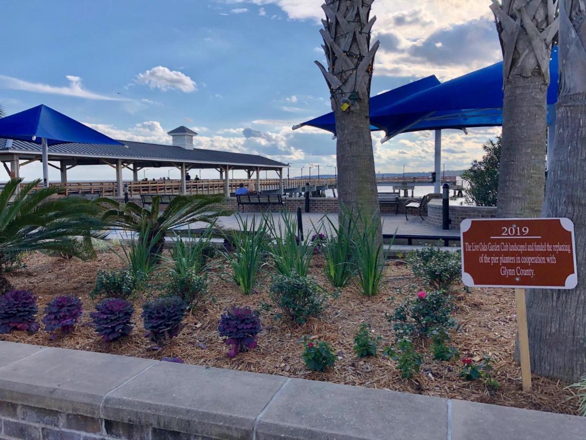 Salty Breeze At Demere Landing Unit 168 - Salt Air Dr Villa St. Simons Island Exterior photo